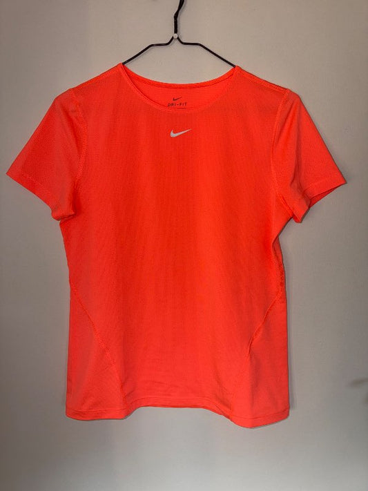 Appelsínugulur Nike stuttermabolur