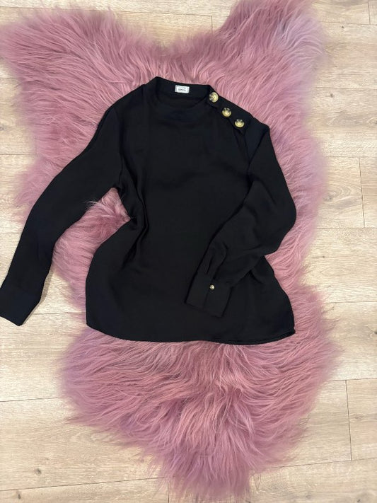 Detailed Elegant Blouse