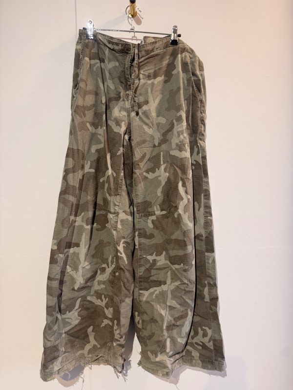camo weekday buxur
