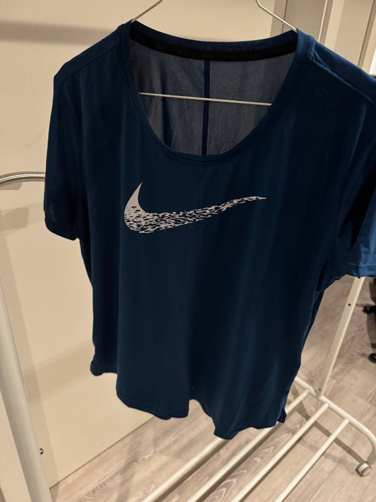 Nike stuttermabolur blár