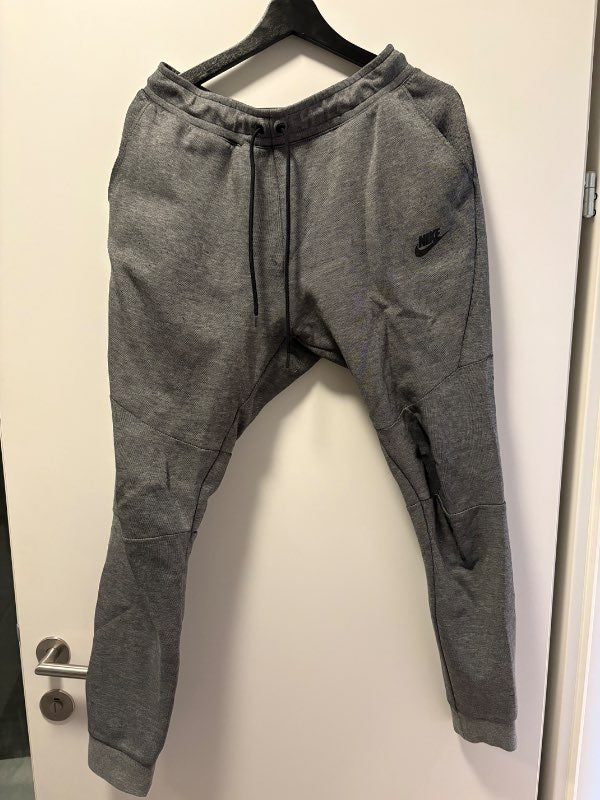 Nike joggingbuxur gráar