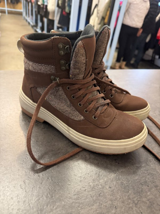 Merell hiking shoes, unused