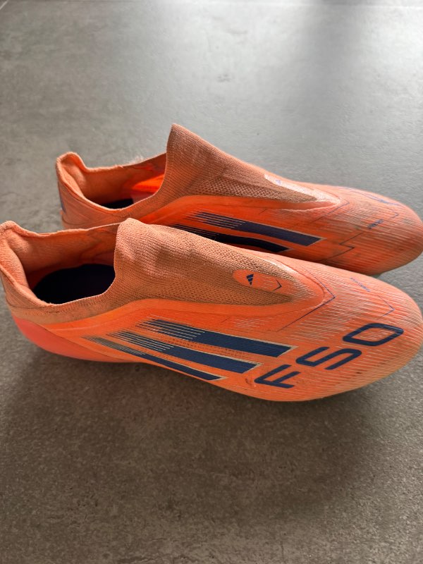 Takkaskór  Nike appelsínugulir F50