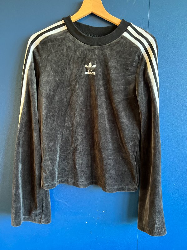vintage Adidas black white