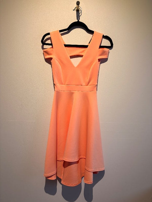 Ferskjulitaður kjóll ónotaður