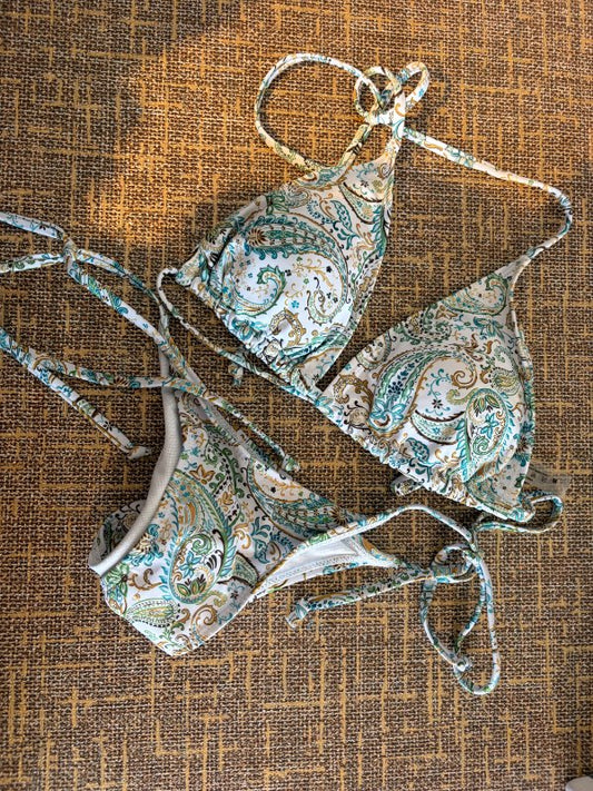 Bikini toppur
