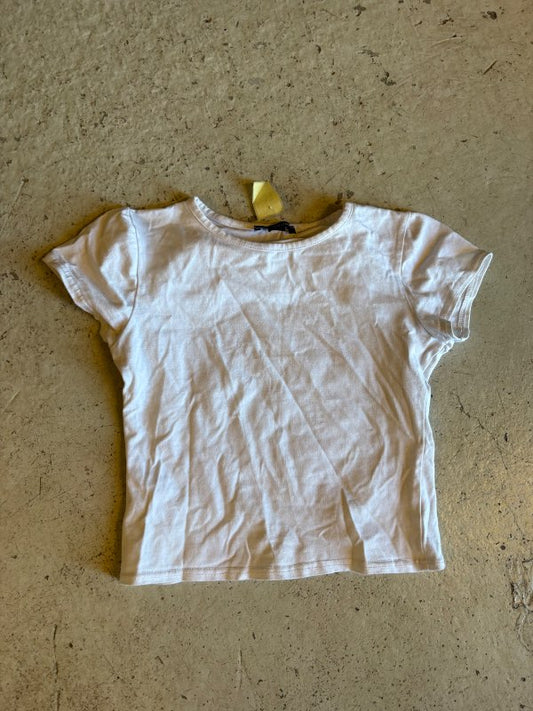 Hvitur stuttermabolur