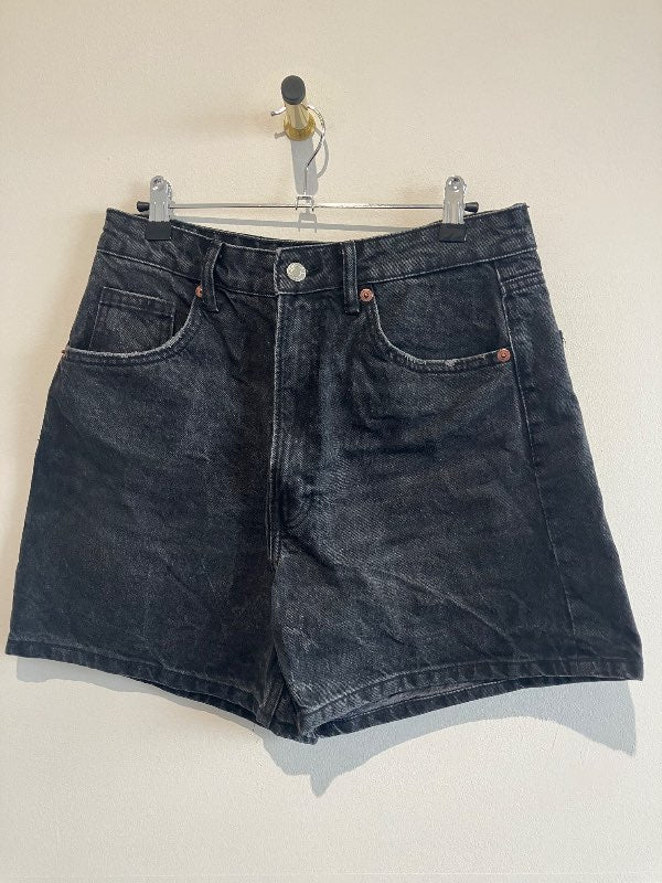 Stuttbuxur zara