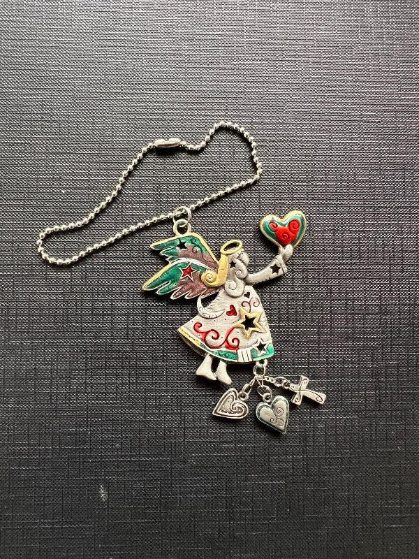 Engill pendant