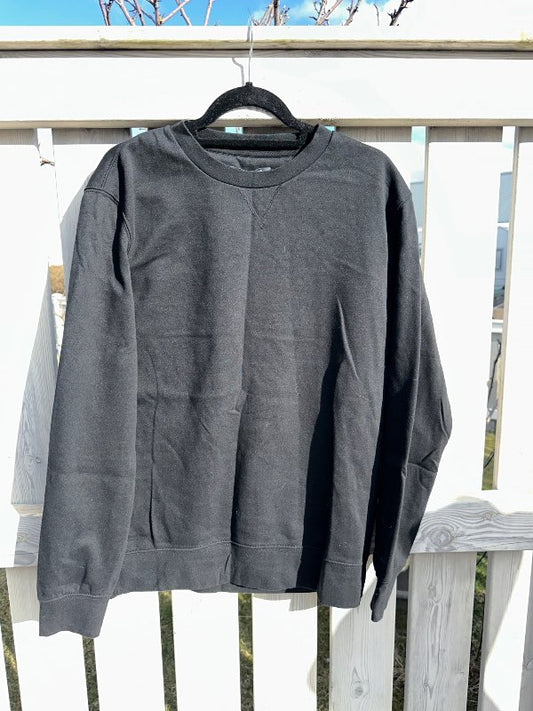 Svört crew neck peysa
