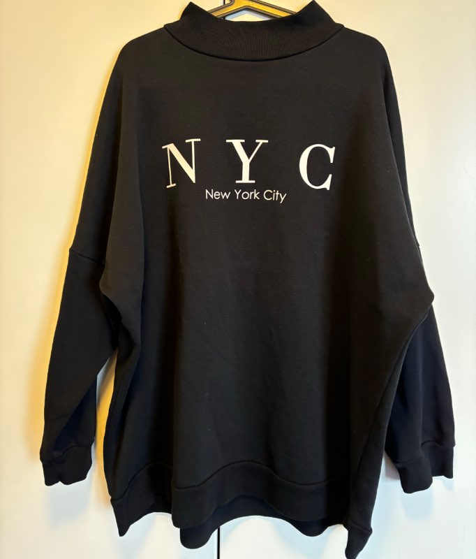 H&M NYC peysa