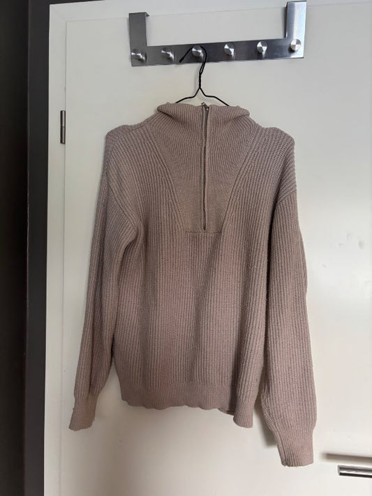 MSCH beige peysa