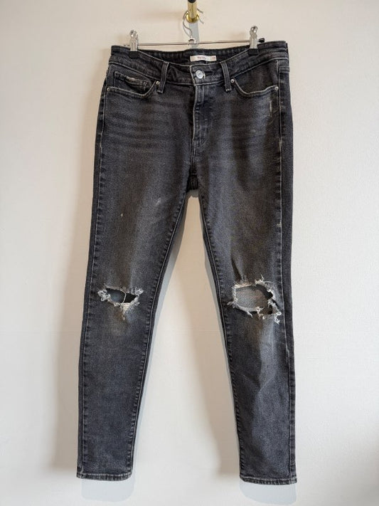 Levi’s 711