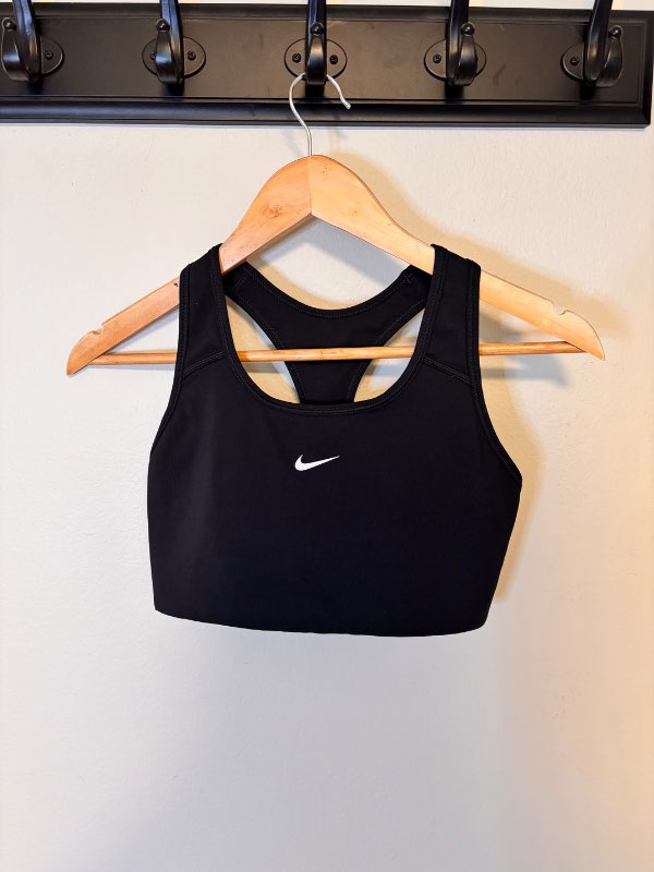 Nike íþróttatoppur svartur