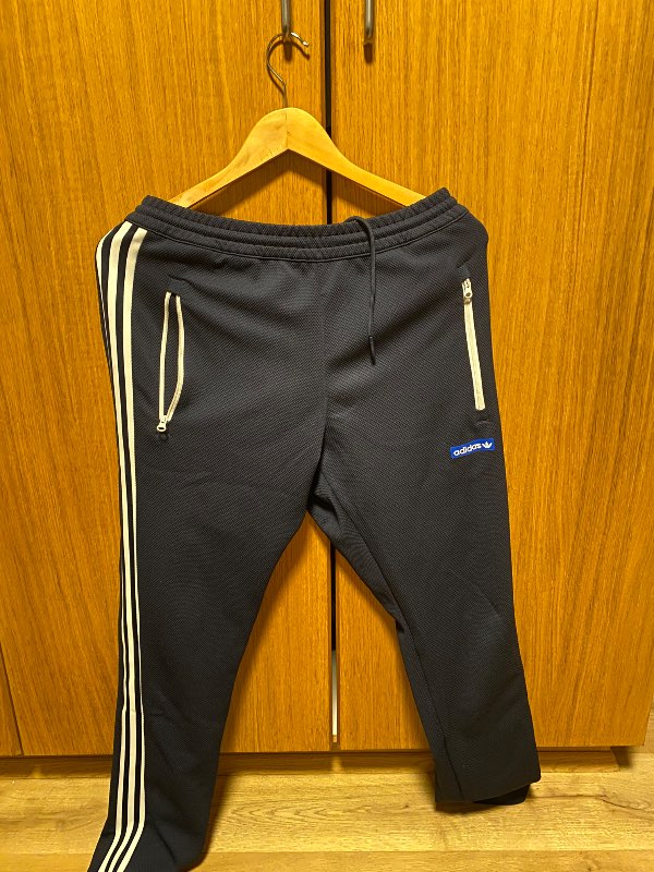 Adidas buxur bláar