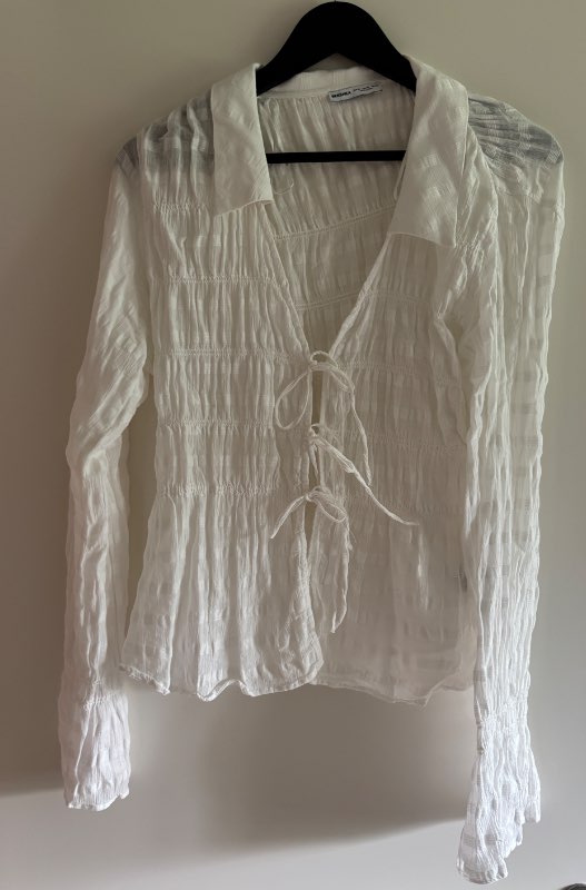 Bershka hvít skyrta