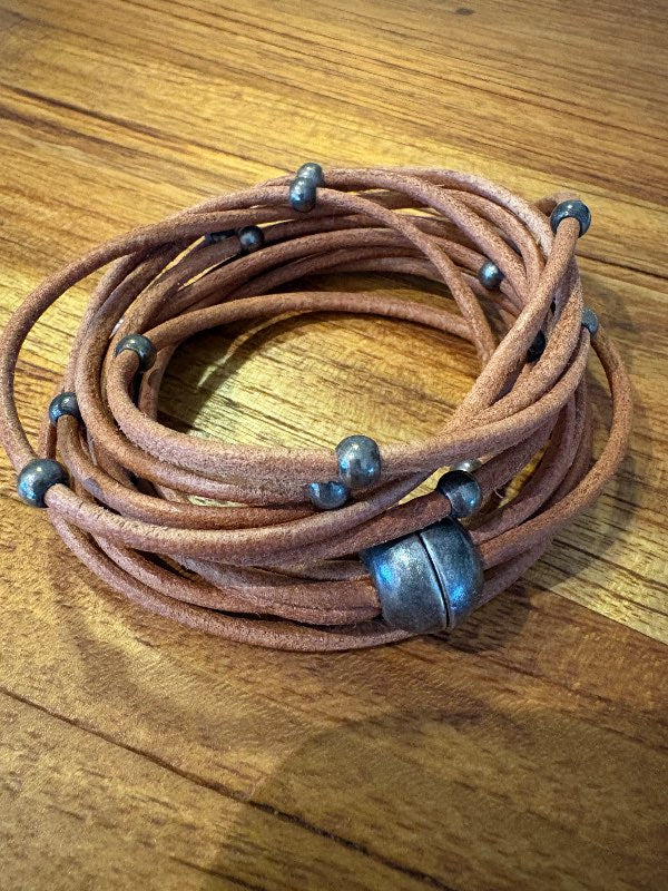 Armband vafið leður