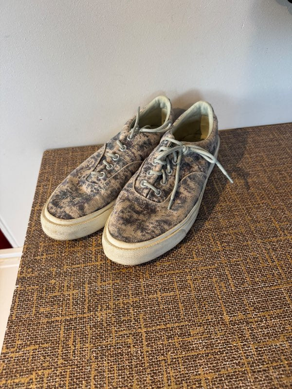 Converse x John Elliott