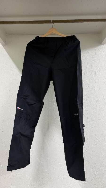 Berghaus Gore-Tex regnbuxur – svartar