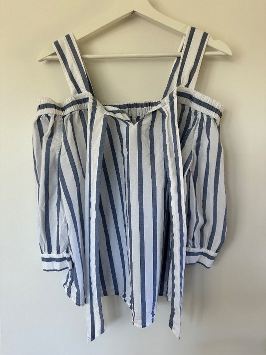 Hilfiger off-shoulder blússa