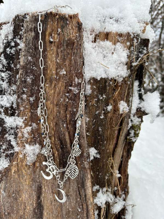 Hálsmen með Opal og Sapphire