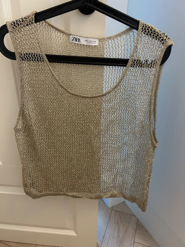 Zara gylltur bolur