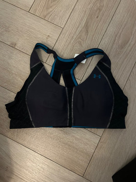 Under Armour toppur