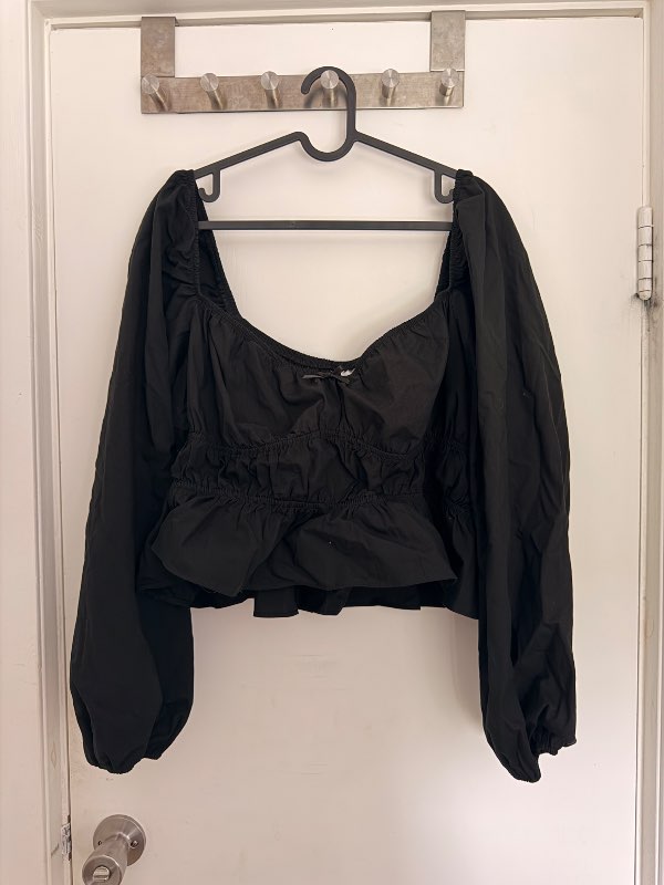 Black top long sleeve