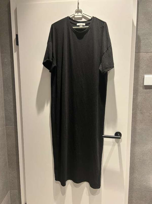 Amisu kjóll svartur