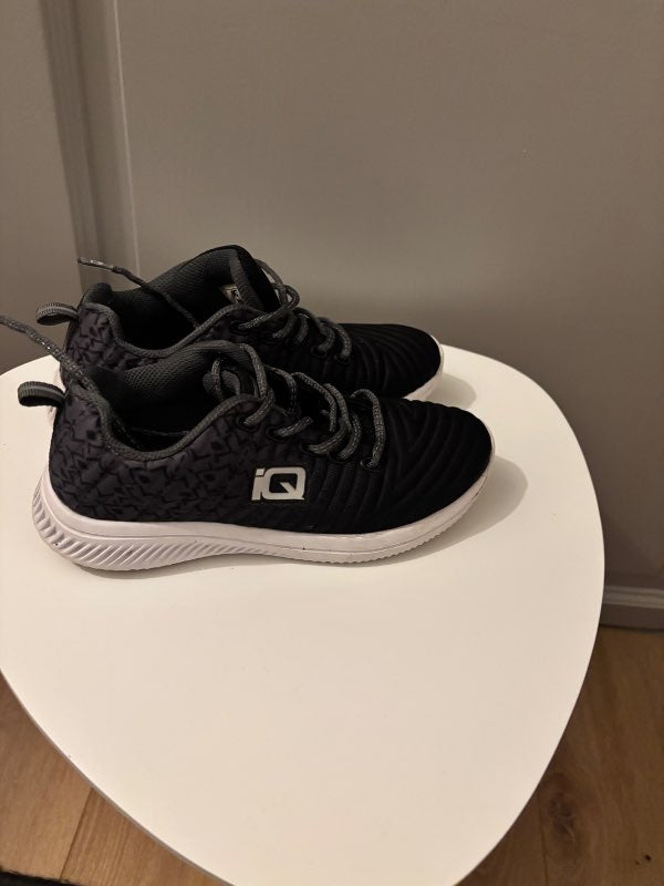 Black shoes 36