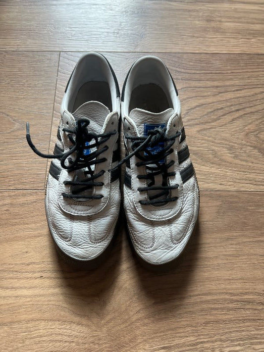 Adidas skór