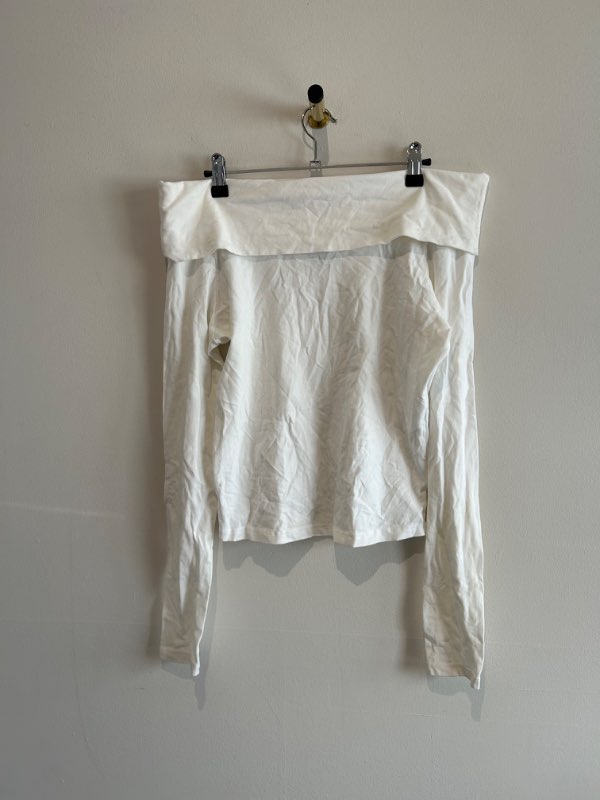 Brandy Off shoulder peysa