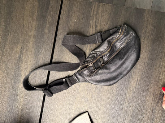 Fannypack svart