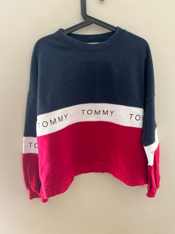 Tommy jeans peysa