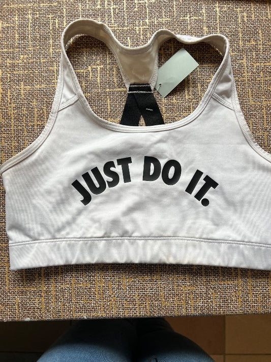 Nike íþróttatoppur hvítur