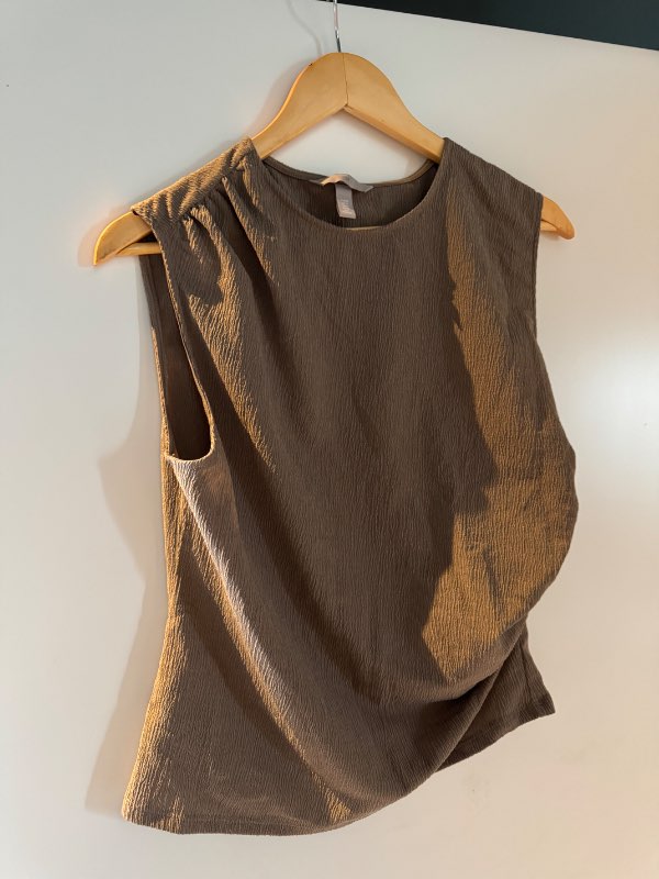 H&M brúnn bolur