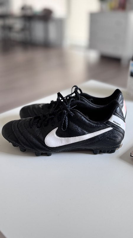 Nike fótboltaskór