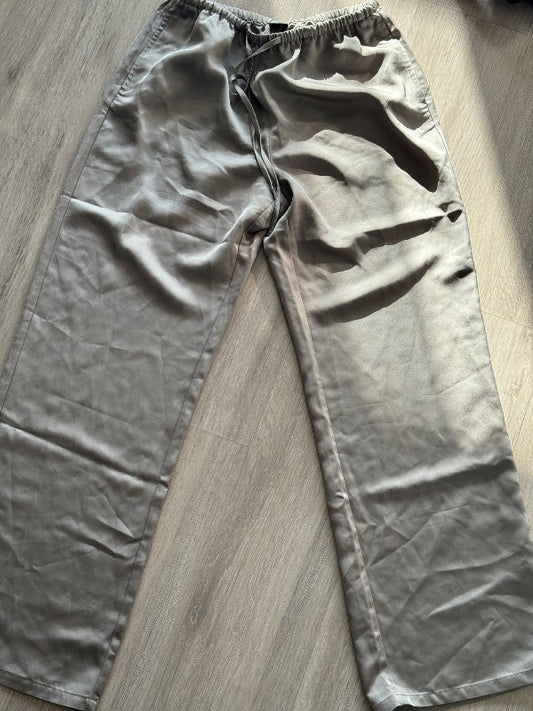 Gina Tricot satin buxur