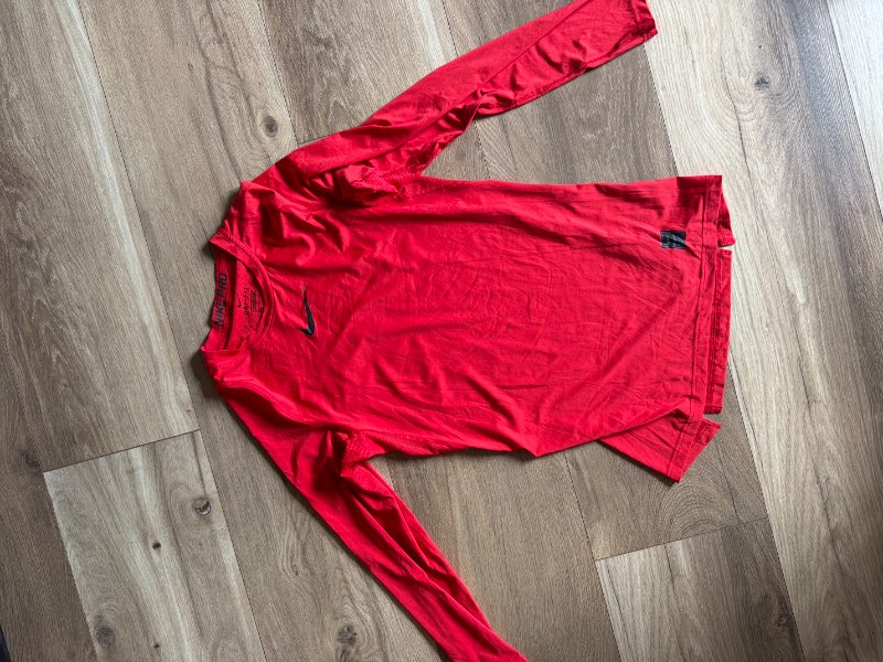 Nike peysa