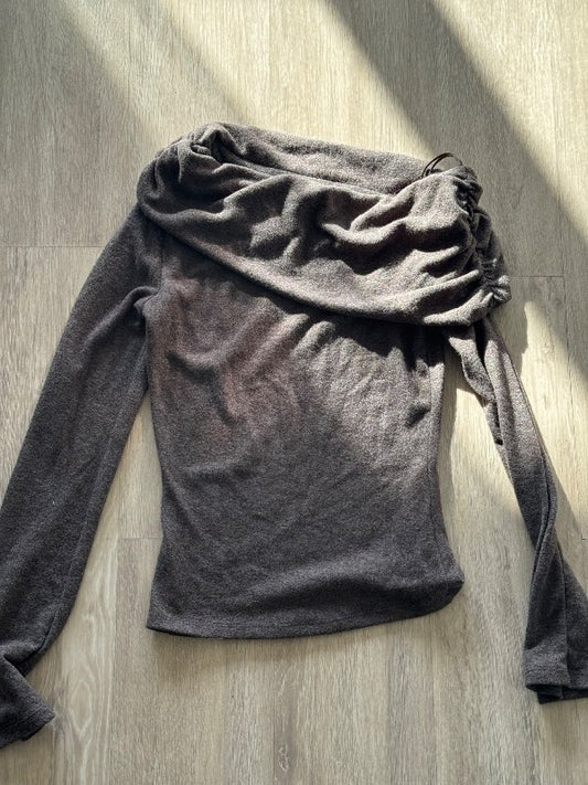 Gina Tricot off the shoulder peysa 1x notuð