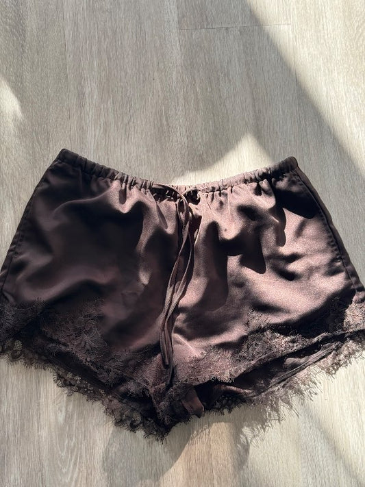 Gina Tricot satín brúnar stuttbuxur