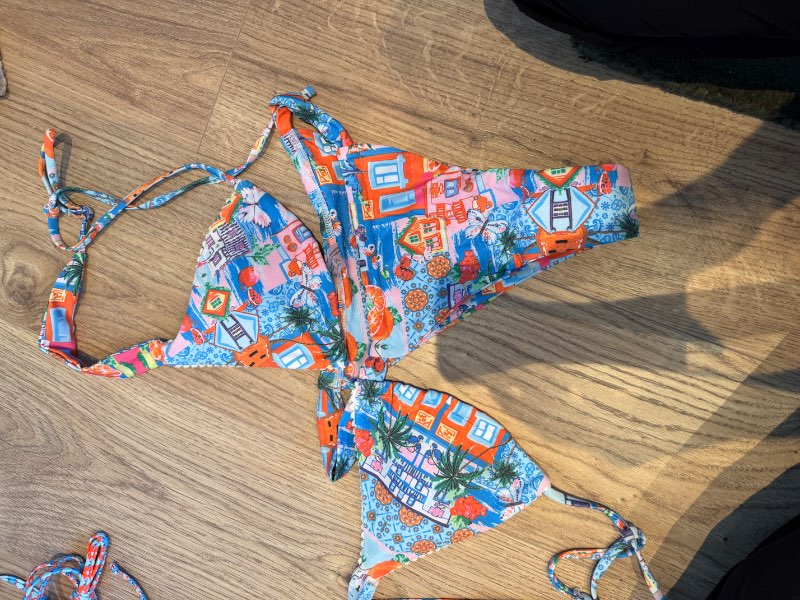 Shein bikiní
