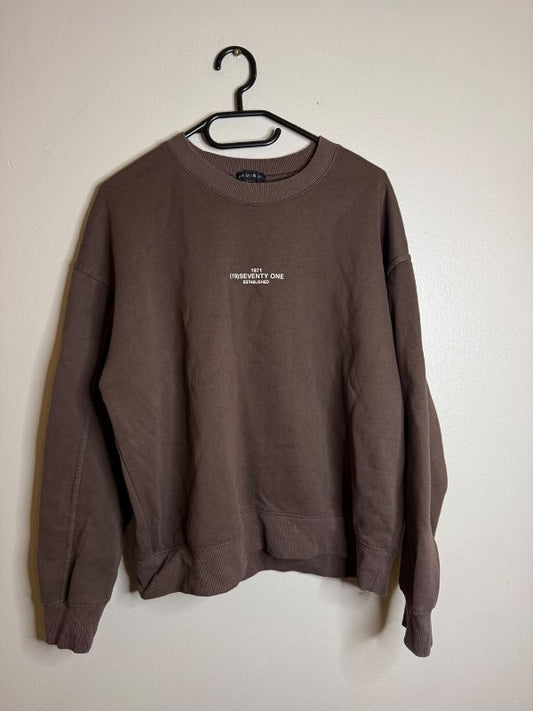 Brown sweater