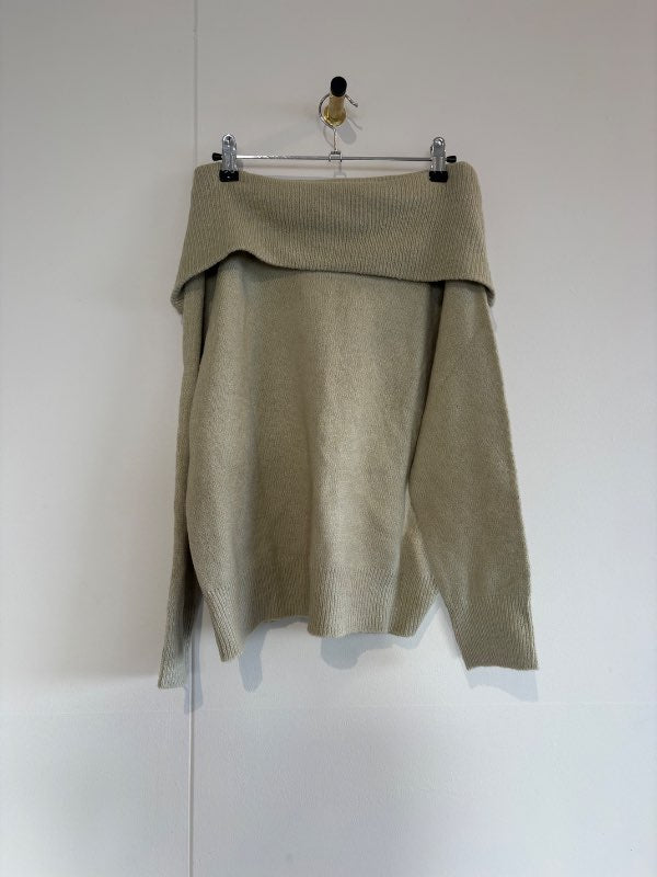 Græn off shoulder ónotuð