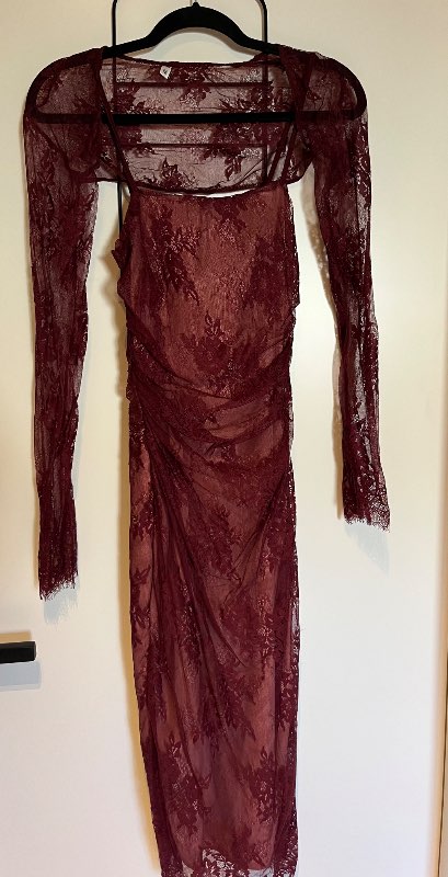 Júník kjóll með ermum (ónotað)