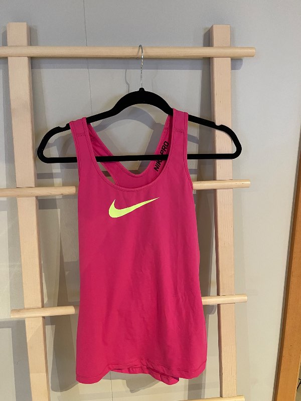 Nike íþróttabolur