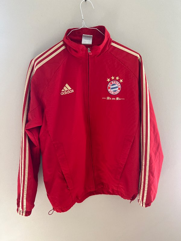 Adidas rauð