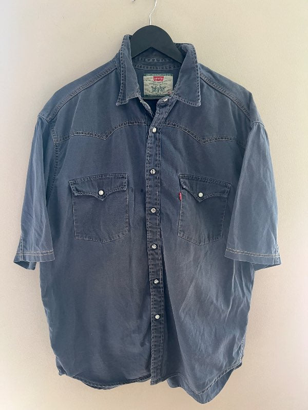 Vintage Levi’s skyrta