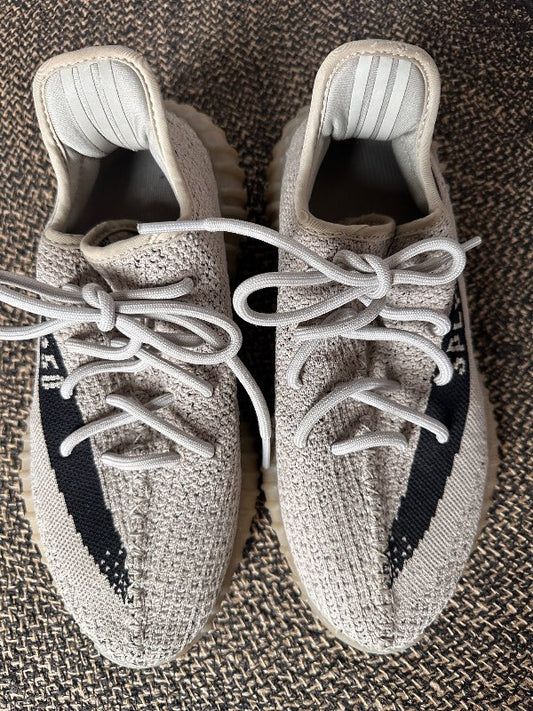 Íþróttaskór yezzy