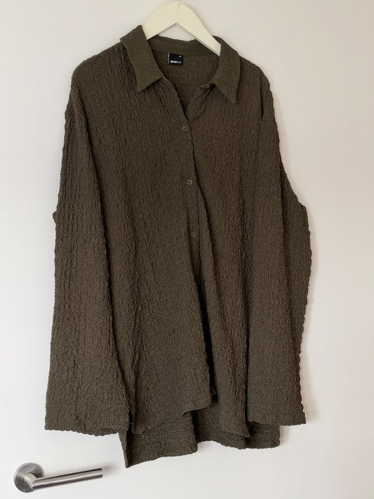 Gina Tricot hermannagræn skyrta